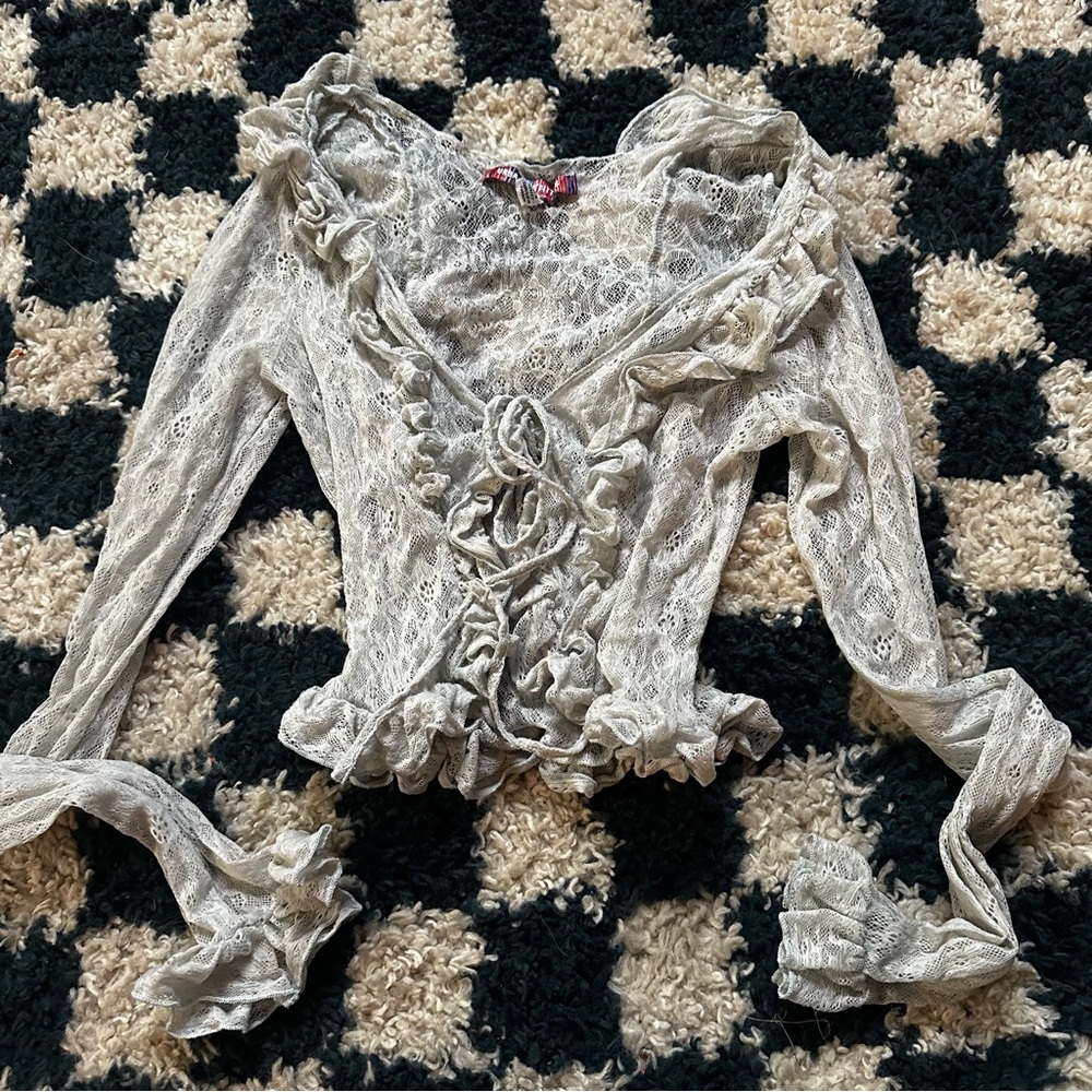 UO Sheer Lace Tie-Front Top | M ruffle